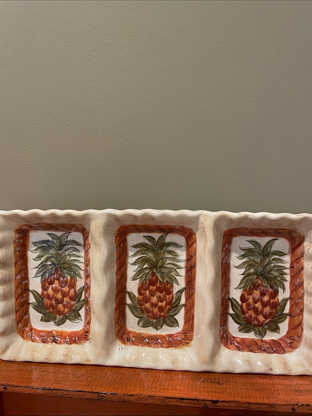 Ceramic Triple Pineapple Serving Tray - Cream and Brown and green like new